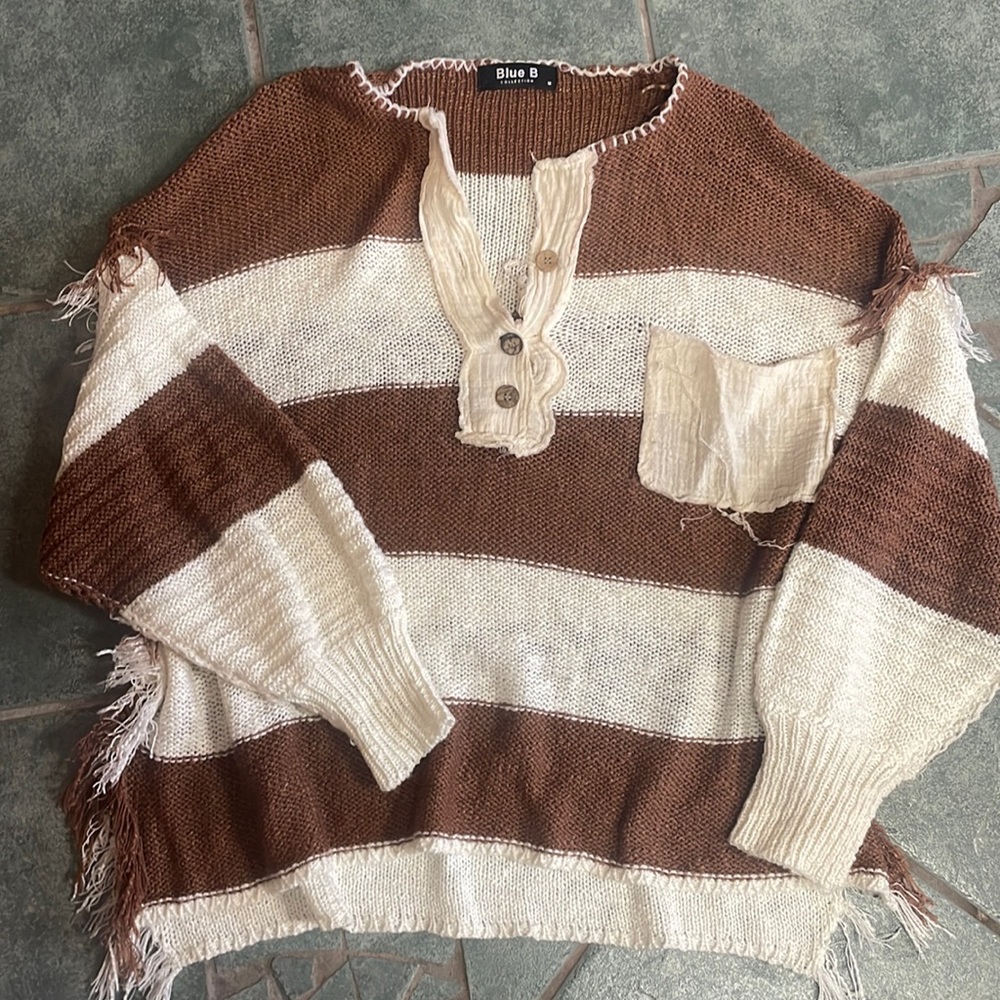 Women’s medium sweater.